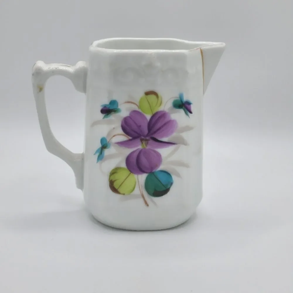 Vintage hand painted mini syrup/creamer dispenser